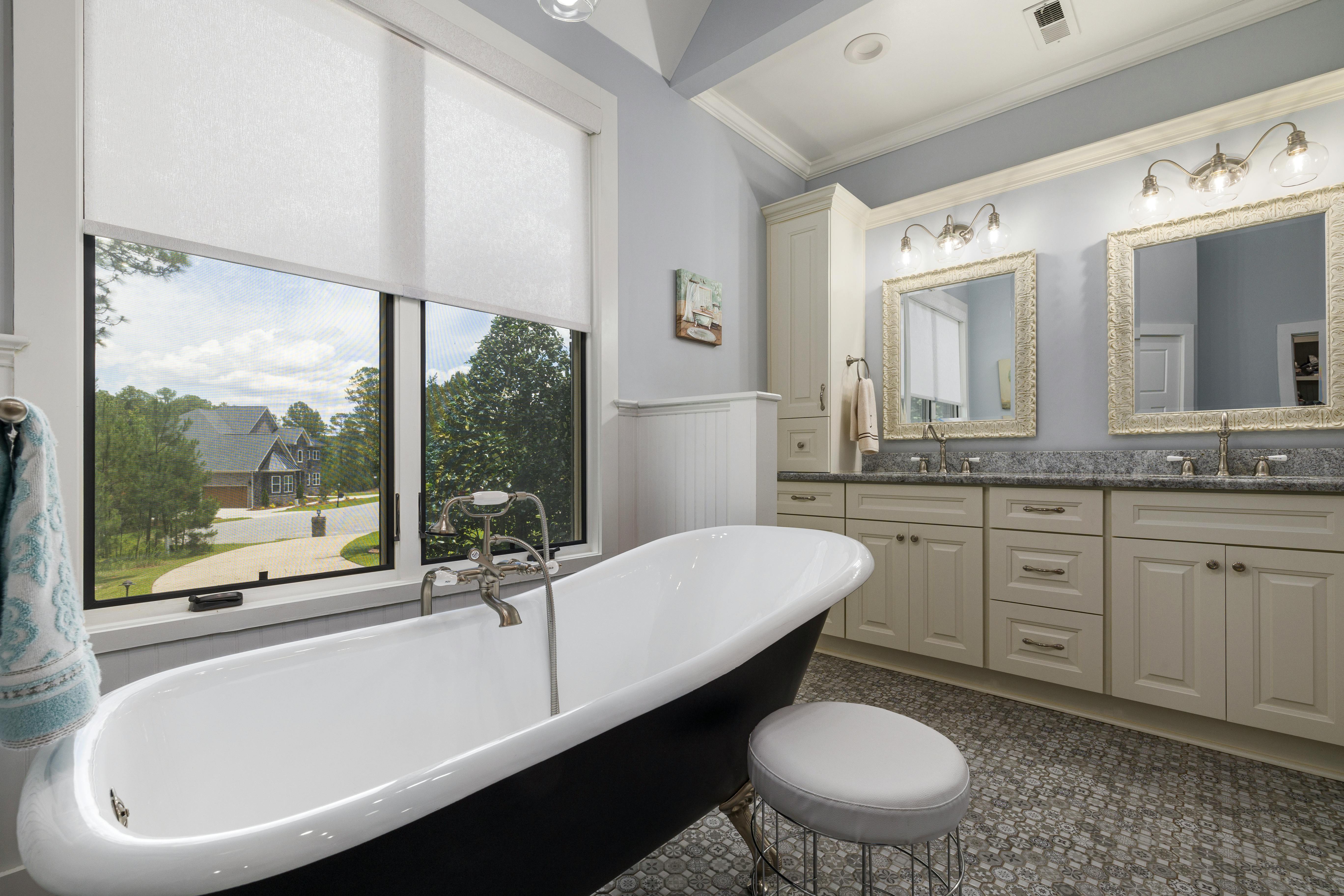 Bathtub